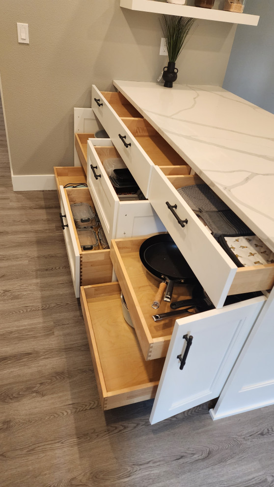 Elegance in White Stepped Shaker