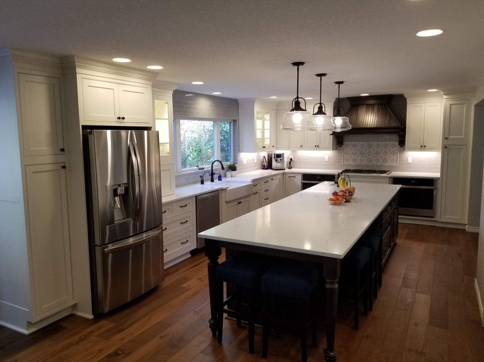 Two Tone Kitchen Design