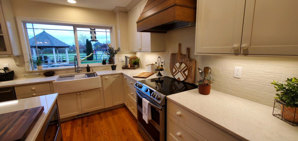 Country Painted Kitchen