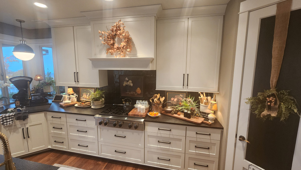 Simple Beauty with Style in the Portland Hills