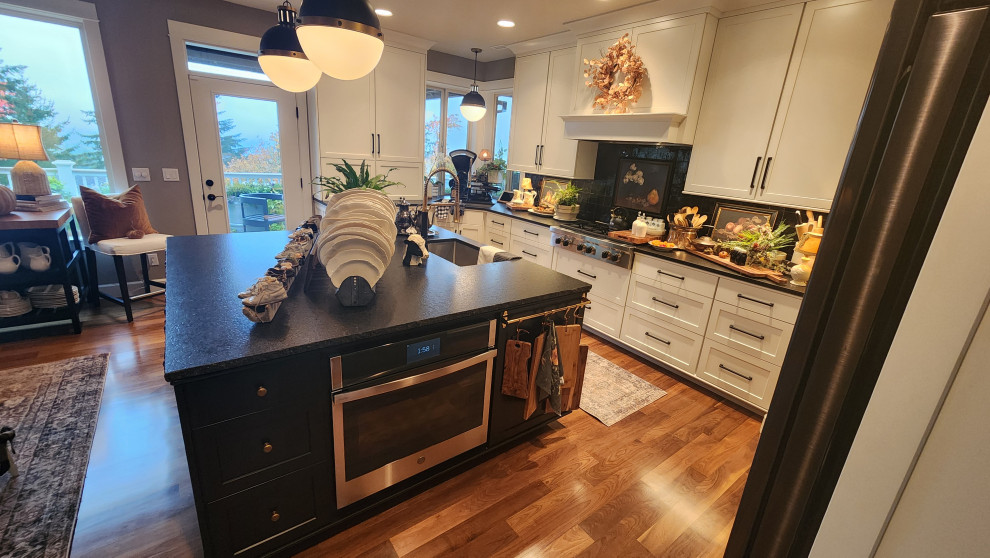 Simple Beauty with Style in the Portland Hills