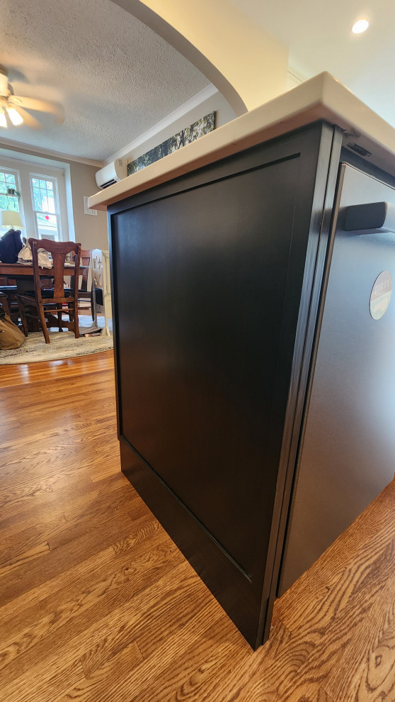 Narrow Shaker with Hints of Mid-Century Flair
