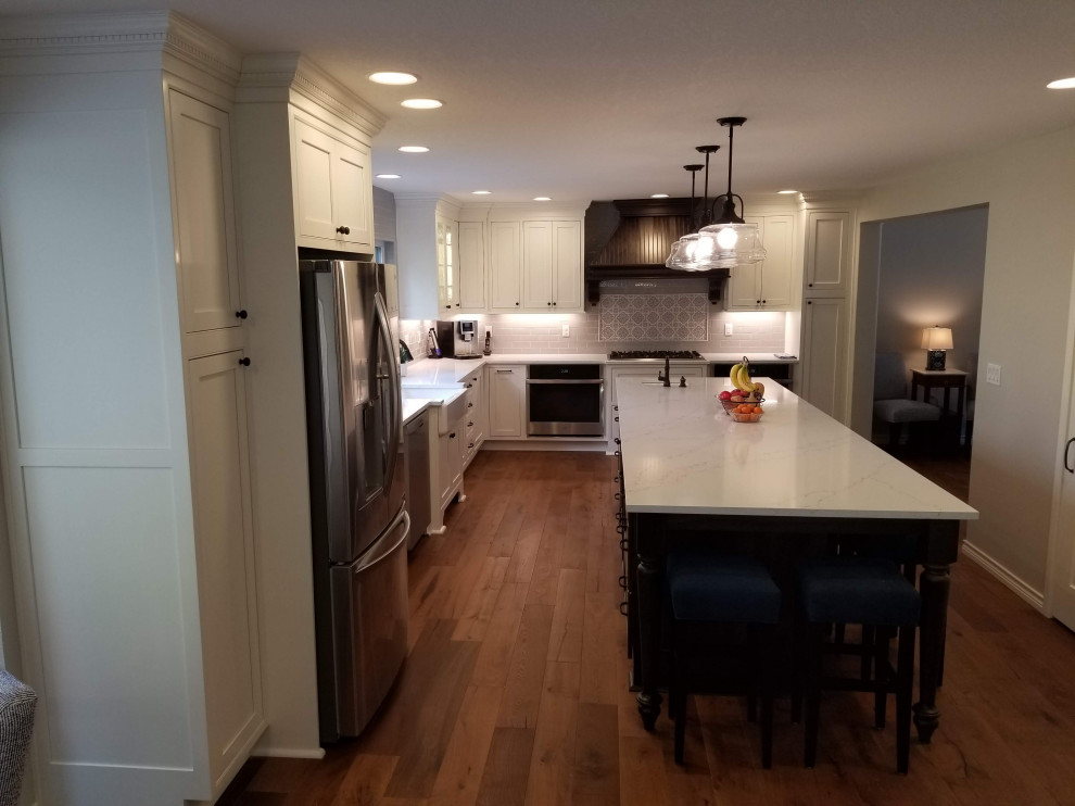 Two Tone Kitchen Design