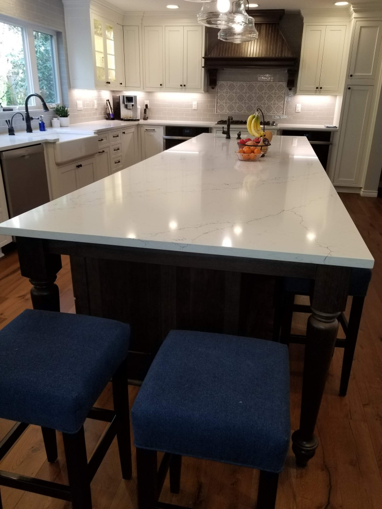 Two Tone Kitchen Design