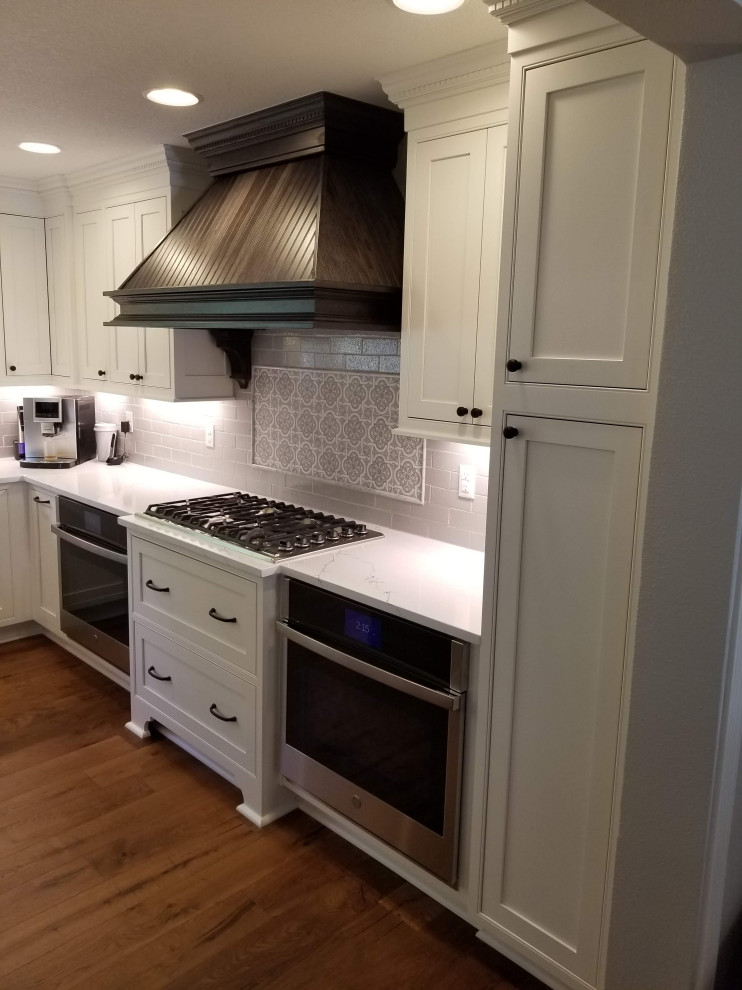 Two Tone Kitchen Design